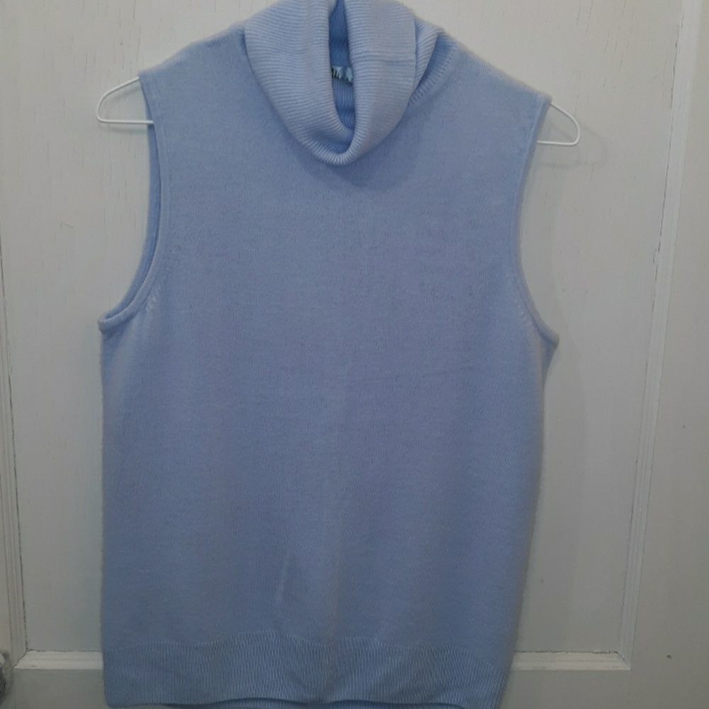 Studio works sleeveless turtleneck small